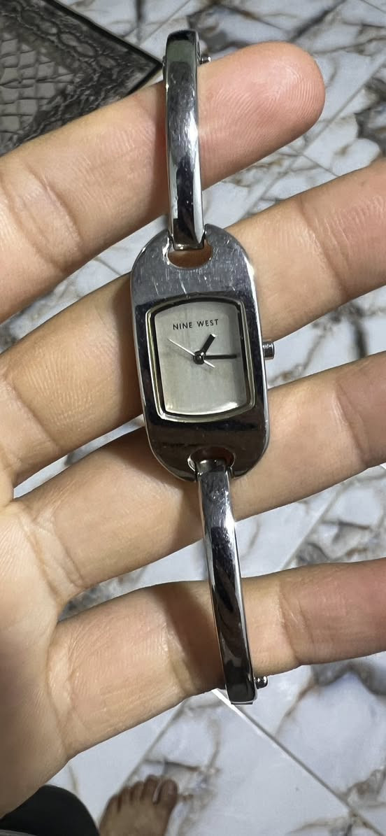 10 ساعات يابانية نسائية سعرهم كلهن 25 مع التوصيل 
الكل شغال


**إذا كنت صاحب هذا الإعلان وتريد حذفه لأي سبب، رجاءا أرسل رسالة إلى الدعم الفني**