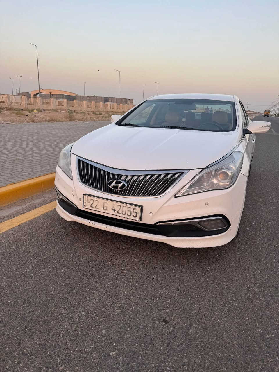 السلام عليكم هونداي أزيرا موديل ٢٠١٥ خليجي كفاله من الصبغ والتبديل ماعدا مكان واحد بارد بالداير الخلفي فقط مكينه ٦ سلندر سياره جاهزه بدون نواقص مكينه كير حداديه تبريد جاهزه رقم أربيل سنويه لغايه ٢٠٣٠ تنتهي تريد تحويل أو وكاله السعر ١٣٠ وبيهه مجال الهاتف 
*********** مامتواجد على الفيس متوفر واتساب واتصال العنوان البصرة أم قصر Singapore
