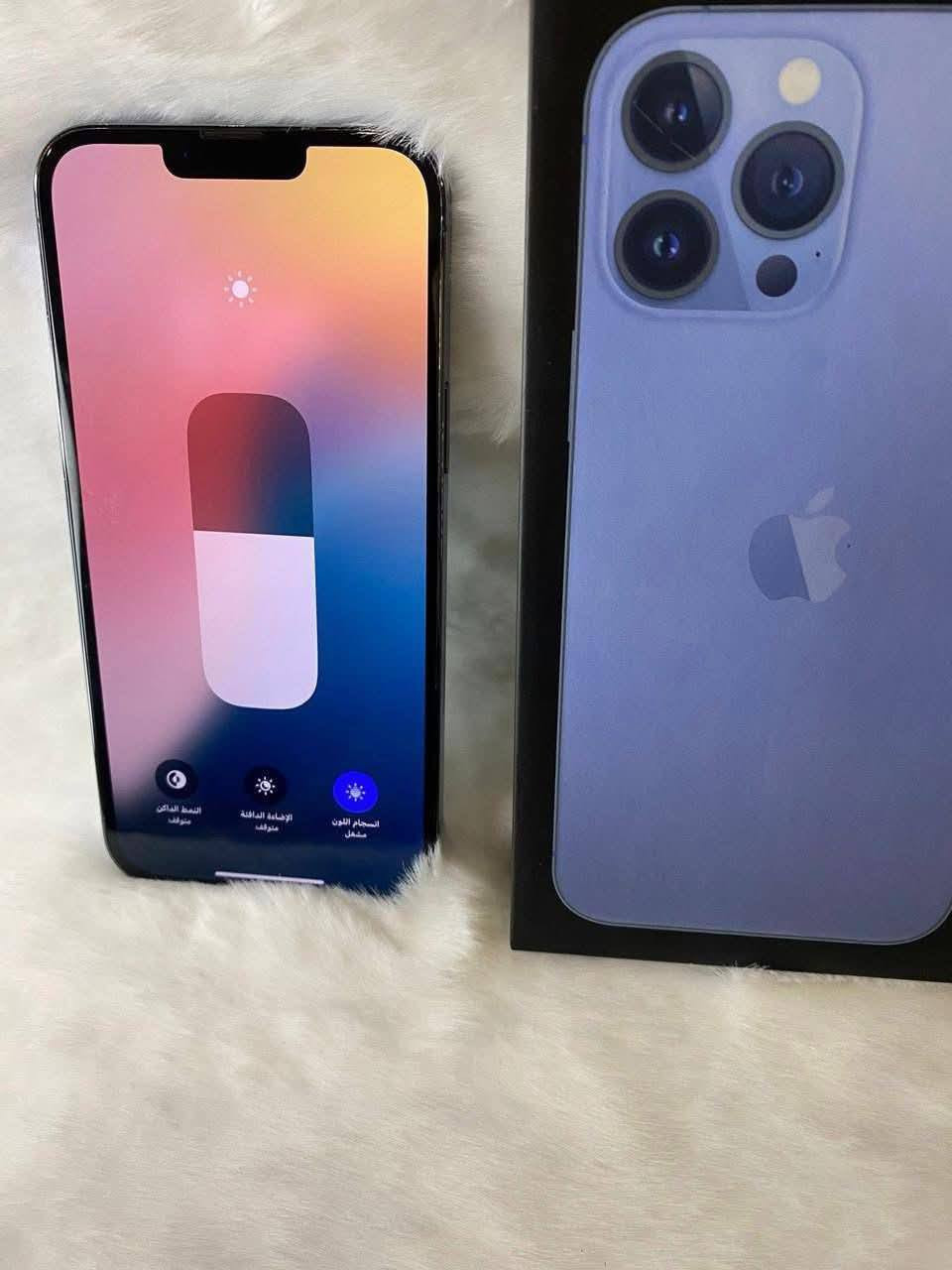 السلام عليكم ايفون 13برو ماكس ذاكرة 256 بطارية94 جهاز مبدل شاشه فقط فيس ايدي شغال كلشي شغال ويا كارتونة ب550وبي مجال حك الجية وماكو هيج سعر بسوك الشراي يتصلل  ***********
