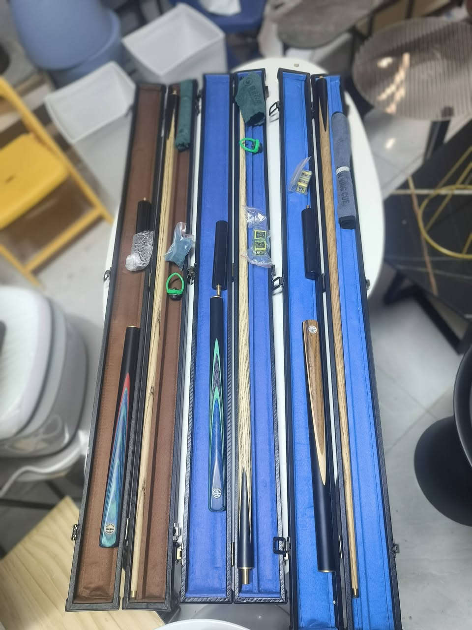 متوفر 3 قطع سنوكر اصلي مختم مع ملحقاته


**إذا كنت صاحب هذا الإعلان وتريد حذفه لأي سبب، رجاءا أرسل رسالة إلى الدعم الفني**