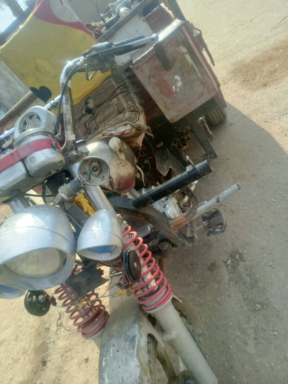 سلام عليكم ستوته موديل 14 محرك 25 اوراق اصولي السعر 800 وبيهة مجال مكاني بابل  ***********
