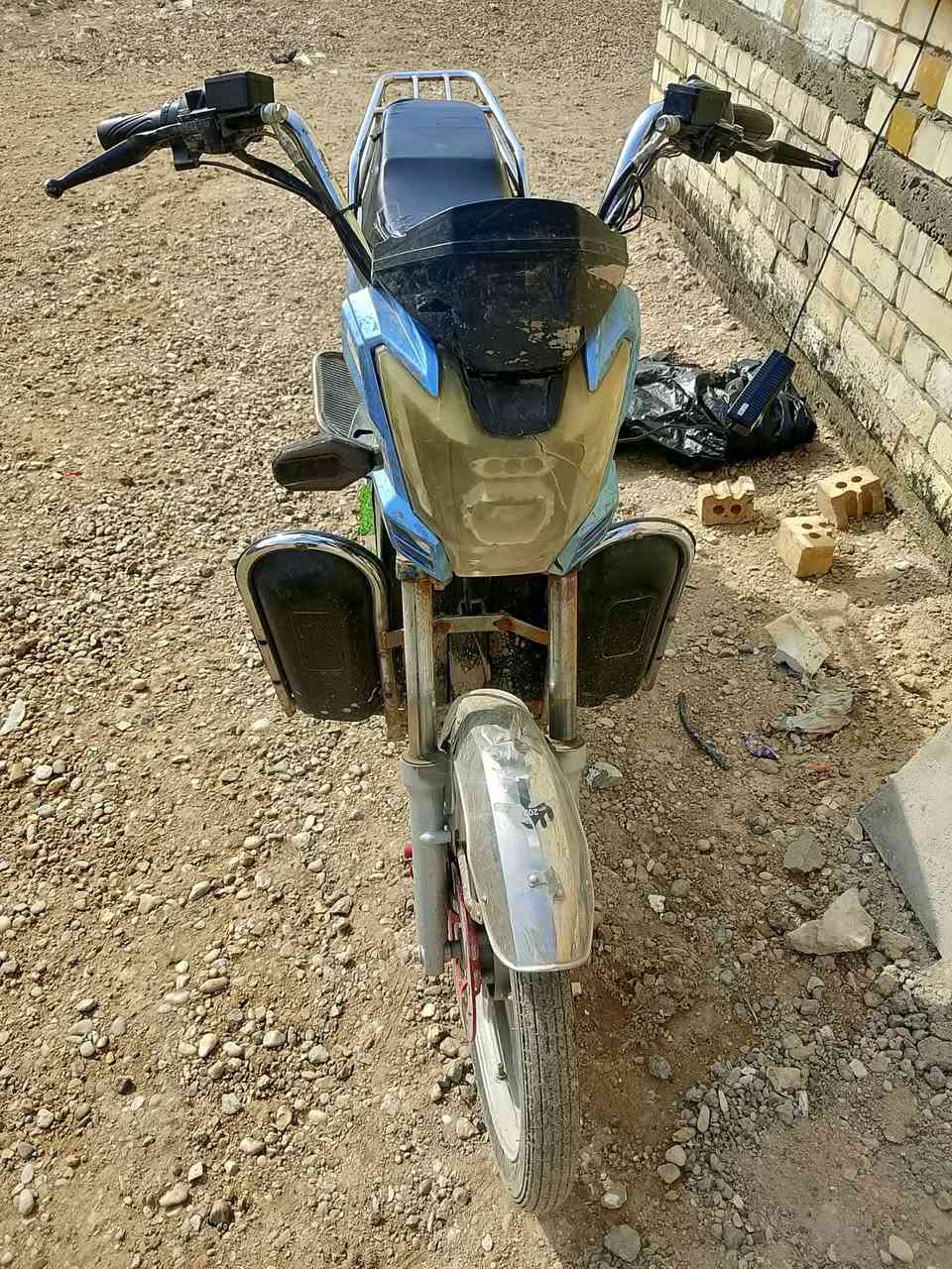 هارلي للبيع بطاريات قبل 20يوم شديتهن ونضيف وجاهز السعر قفل350قفل ***********
