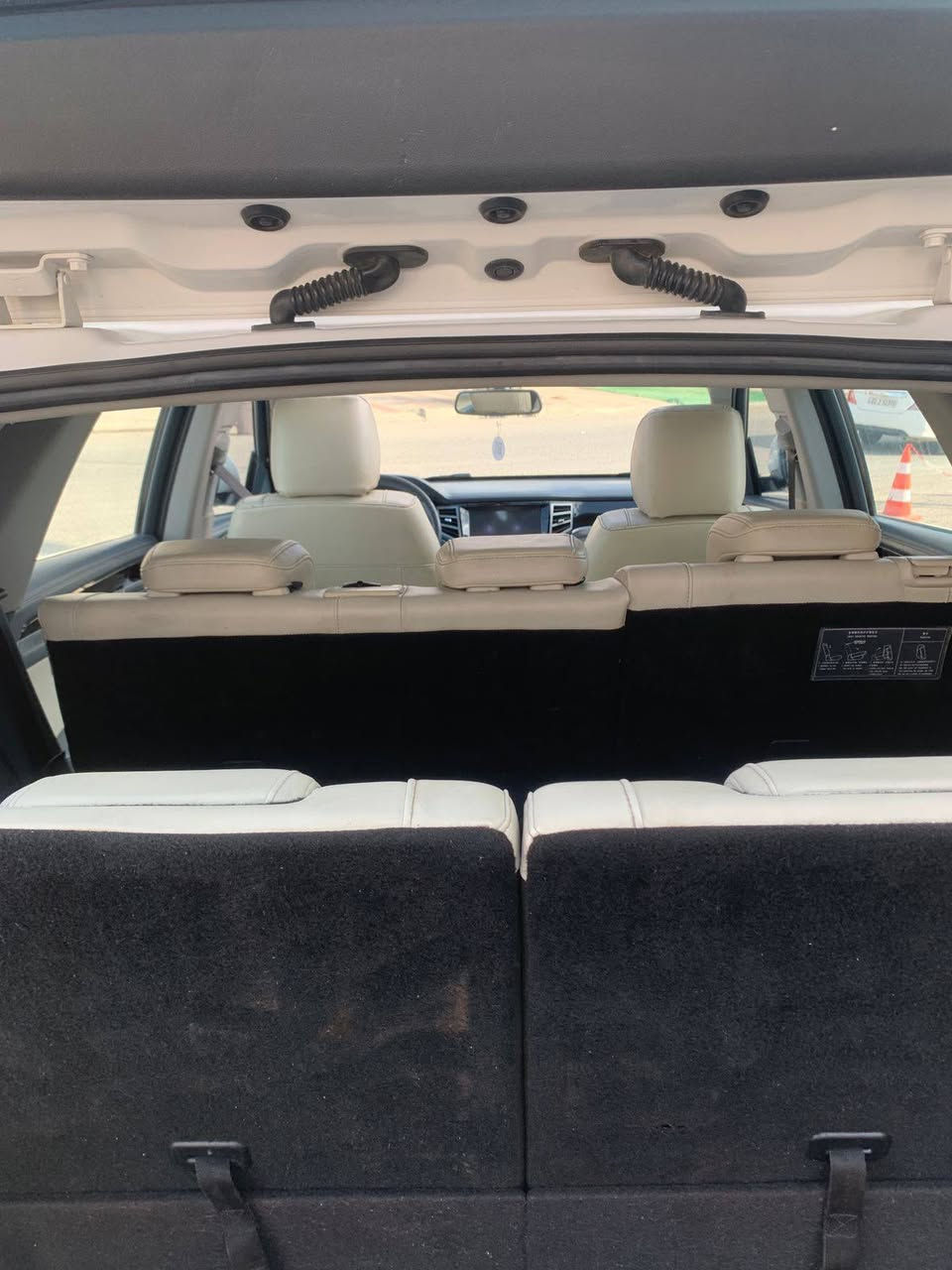 کــــــوردی : 
تەنها فرۆشتن بە نقد 
گۆڕینەوە ناکا 

دۆمــــــی Domy  X7
مــــــۆدیل / ٢٠١٩
فوول مواسفات 
پانۆڕاما ، کوشین جلد و ناو زەرد 
سێ ڕیز کوشن ، تەبرید مەرکەزی 
شاشە و کامیرا ، سندوق شەفت

مەکینە V4_20 تۆڕبۆ ، کەپس 
ڕەقەم دهۆک  هەزەی نوێیە 
ڕۆیشتن 150 هەزار کم 
کلین ، بێ سبوغ ، بێ ئێڕباگ

تێبینی / ٩٠٠ $ دۆلار غەڕامەی لەسەرە لە نرخەکەی دادەبەزێ 

نـــــــرخ      ۱۱٥ $

ناونیشان هەولێر / ئازادی 

عربي 
فقط بیع نقدي ، مایراوس 

دومي Domy  X7 
مـــــودیل / 2019 
فوول مواصفات 
بانوراما ، كشن جلد و دواخل اصفر 
سبعة راكب و تبرید مــــــركزي 
شاشة و كامیرا ، صندوق شفت

محرك / V4_20 تیربو ، کبس 
رقم دهوک ، هزە جدید 
ماشی 150 الف کم 
کلین بدون صبغ و حادث 
سیارة عائلیة و عالیة و مرتبة 

ملاحظة / ۹۰۰ $ غرامە علیها ینزل من السعر 
سعر مناسب   ۱۱٥ $ 
عنوان السياره اربيل منطقة آزادي شقلاوة, أربيل


**إذا كنت صاحب هذا الإعلان وتريد حذفه لأي سبب، رجاءا أرسل رسالة إلى الدعم الفني**