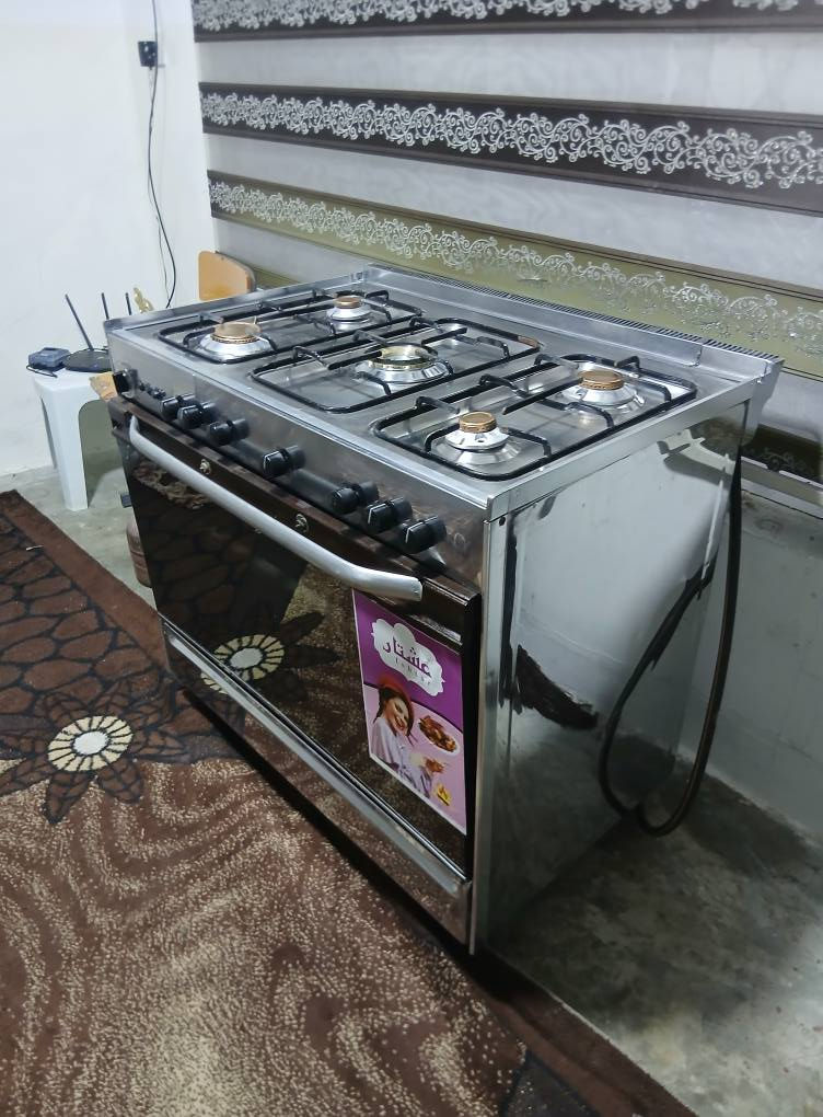 طباخ تكنو عشتار مصري للبيع شرط نضافة شغل السعر ١٦٠الرقم الهاتف ***********
