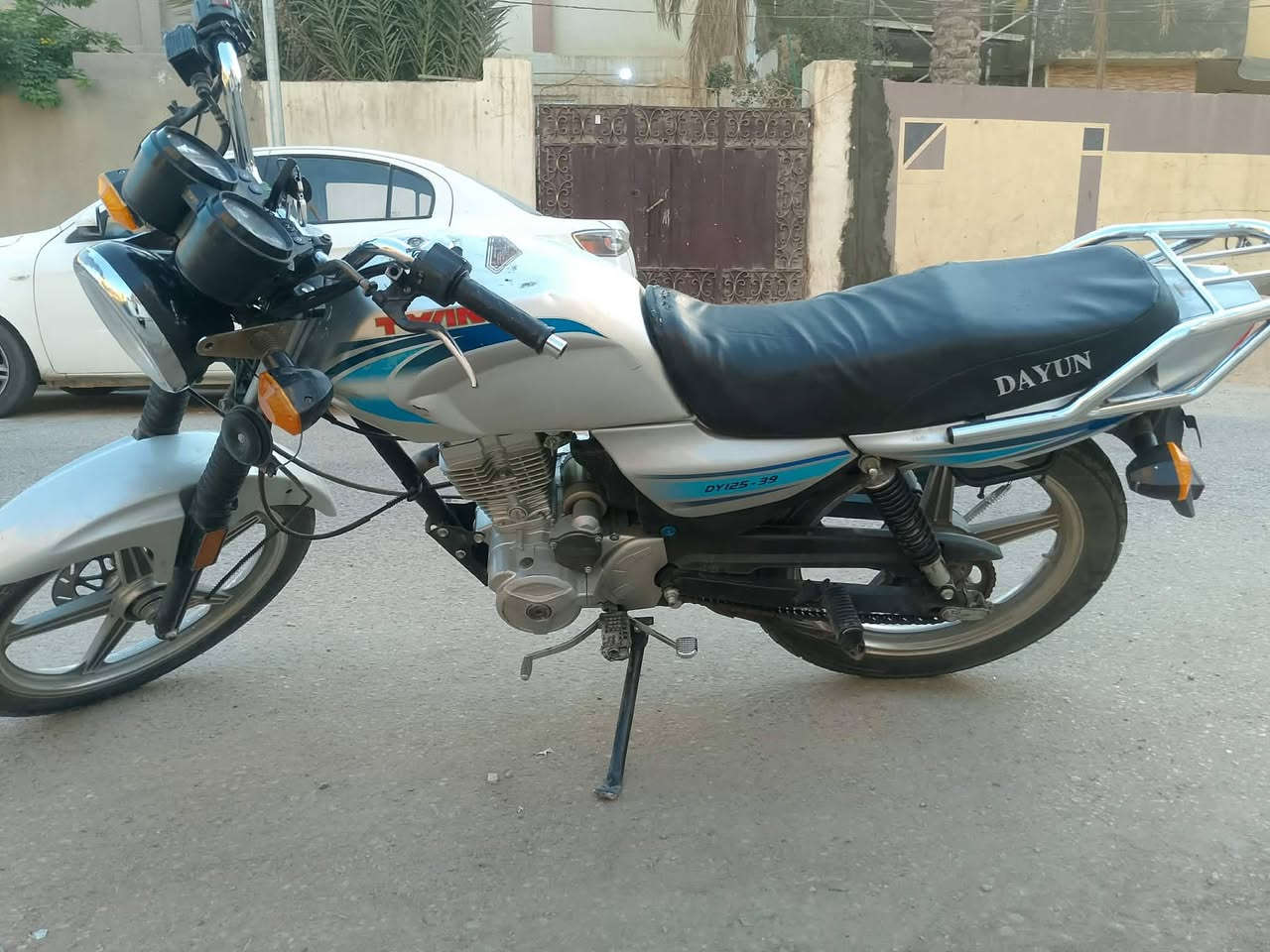 دايوان 19اوراق اصولي عوزهة ترتيبات بسيطة كهربائيات شغالة محرك مامفتوح سعر 650 مكاني سيف سعد *********** بي وتساب
