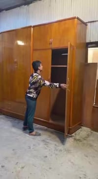 متوفر جميع انواع الغرف العراقيه المستخدمه والجديد  واذا عدك غرفه قديمه...