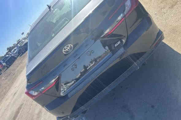 السلام عليكم ورحمة وبركاته من رخصة الأدمن والأعضاء المحترمين كامري موديل ٢٥ موعد وصولها نهاية شهر ال١٢ انشالله وياها لايت اصلي مشتريلها فقط السعر واصل عمان ب١٩٥ ***********
