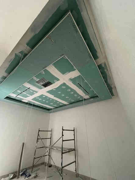 بسم الله الرحمن الرحيم 

ديكورات داخليه جبس بورد ❤️

كافه النقشات ✅

مواد اصليه وضمان✅✅

جبس بورد /بديل الخشب/مليكات /هندسيات/

أسعار تناسب الجميع 
أسعار مناسبه🔥✅

داخل مدينة الموصل//***********
