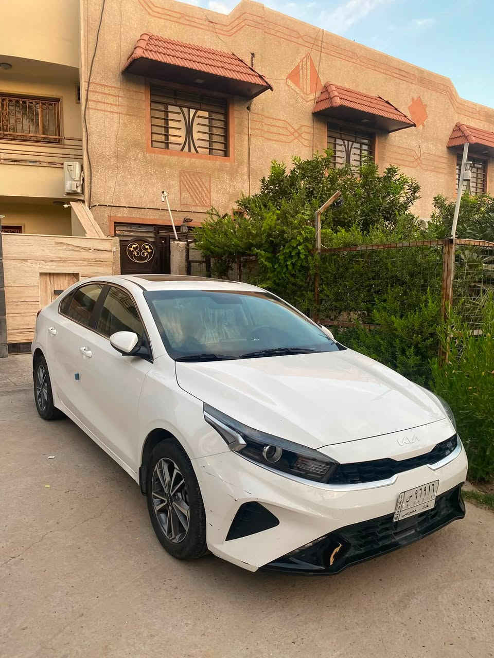سيراتو موديل 23 خليجي للبيع
مواصفات نص فول
ماشية 34000 وجدا نظيفة 
التواصل على الرقم ***********

