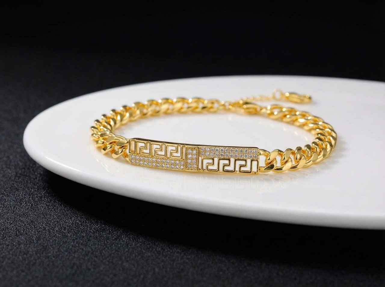 اساور ذهبيه موديلات متنوعه وجميله
ترهم على كل الأيادي تتكبر وتتصغر
😍🎈💕❤️كملي #اناقتج ويانه الفلوجة, الأنبار


**إذا كنت صاحب هذا الإعلان وتريد حذفه لأي سبب، رجاءا أرسل رسالة إلى الدعم الفني**