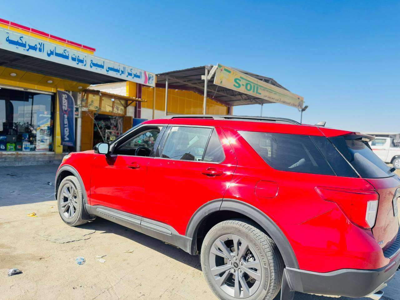 فورد اكسبلورر مديل 24 امريكي  حادثها جاملغ امامي فقط بدون دواخل سياره جاهزه عل اخر حبايه مقاعد منفصله يعني Vibمواصفات Xltمعروفه أو سونارها موجود أو سعر 28000 سنويه أو رقم جديد يعني سياره كامله مكمله أو هذا رقم تلفون اي استفسار او ايشي هذا رقم *********** اتصل أو تدلل
