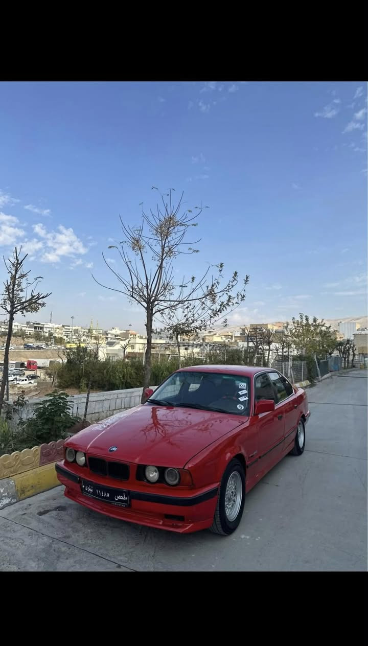 Bmw 1991 525 گێڕ عادی گێڕومەکینە بەشەرت سەیارەکە ئاڕم دهۆکە بەشەرتی ئەوەلیات تابڵێی بەقوەتە دەعمی قوورسی نییە سەیارەکە مووسە بەو شەرتە ئەدەمێ هەستی پێ نەکەی تابڵێی جوانە بۆ مەعمەلە تەلەفۆنم بۆمەکە قفڵی تەنها ٢٥ گەڵایە تەنها فرۆشتنە سەیارەکە لە چەمچەماڵە ***********
