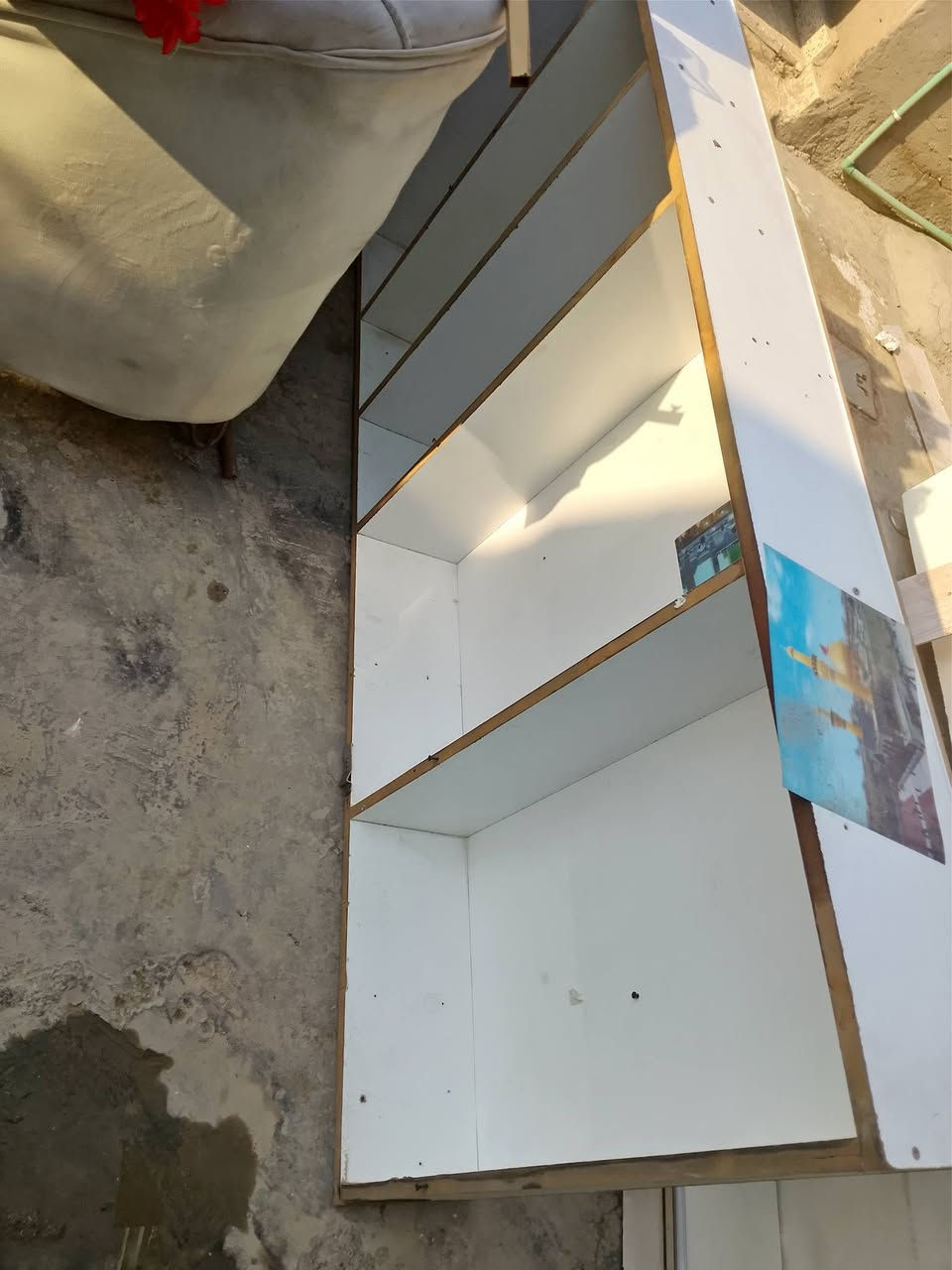 فاترينات للبيع كاملات ٥قطع وياهن ميزين اصغار ثكال كلش اصليات
***********
