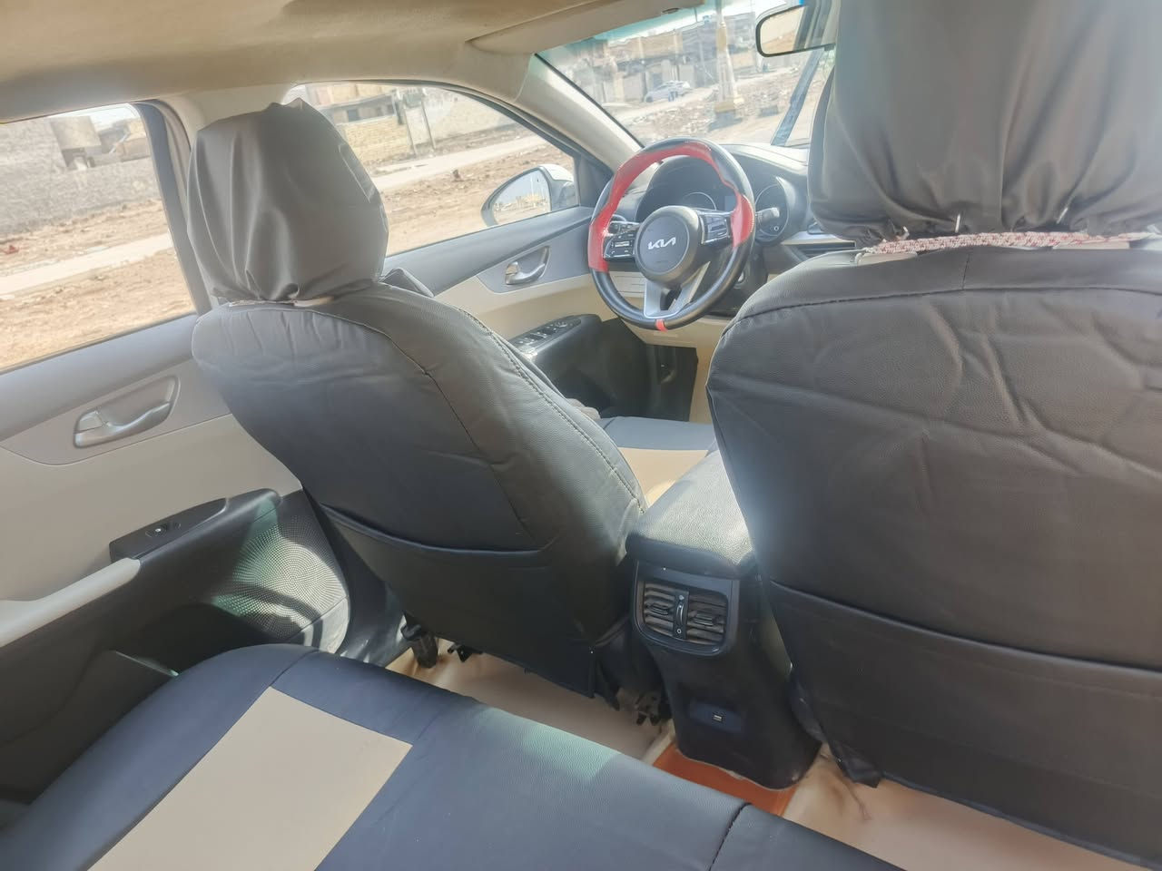 السلام عليكم سيراتو خليجي مديل 2022 فول موصفات محرك1600  ماعدا البصمه ربع بنيد صبغ وبارد طرف جاملغ امامي اثر طخه جوا قبق بنزين جاملغ خلفي ماعدل مصبوغ شبر  السعر 157بيه مجال 
ماشيه 108الف كيلو
رقم بغداد مكاني الناصرية رقم ‏‪***********
