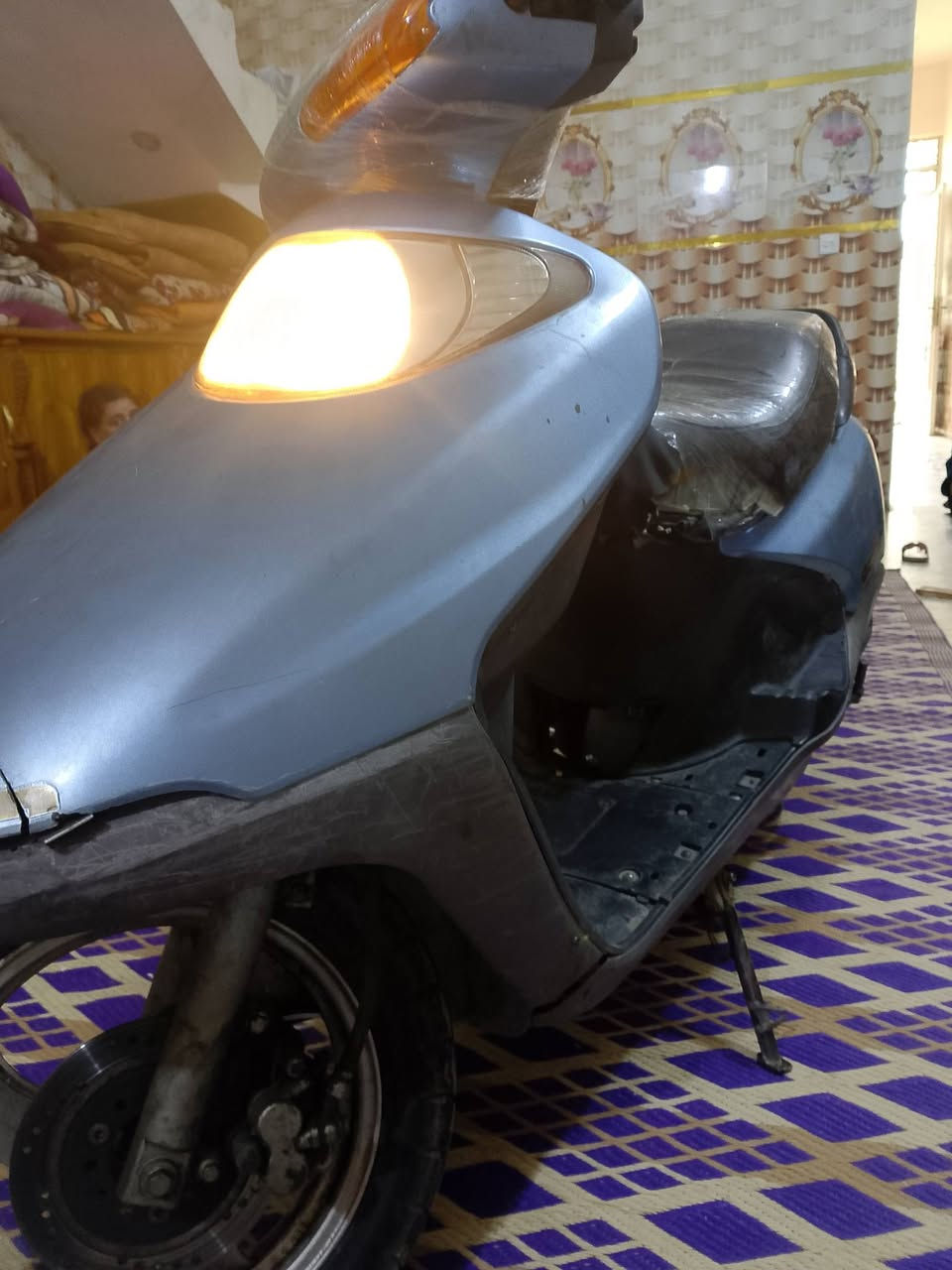 السلام عليكم شباب سبيسي سرعه 100 ياباني مكينه ناعمه مامفوحه ابد شلعه معدل فول كهرباء كله تستغل بيه نقوصات بسيطه مكاني زعفرانيه للبيع او مراوس ***********
