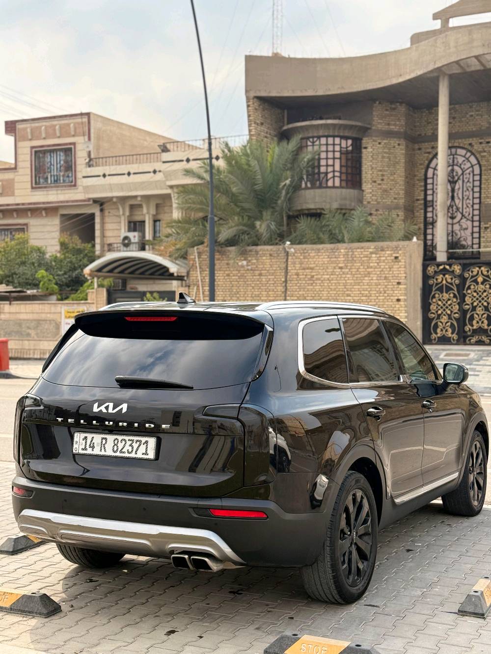  كيا تيلورايد مديل 2022 فول فتحه وحده مو فتحتين السياره حادثه جاملغ وبنيد الايمن مبدلات دواخل ابيض كشنات الاماميه تدفئه وتبريد والتبريد ستوني سويته منضومه كامله 900$ السياره 7 راكب كشنات منفصله VIP السياره نضيفه ماشيه 82 الف كيلو السياره وبيه مساج السياره بيهه مواصفات خير من الله سعره 260 وبيه مجال للاستفسار اتصل ع هاذ الرقم ***********