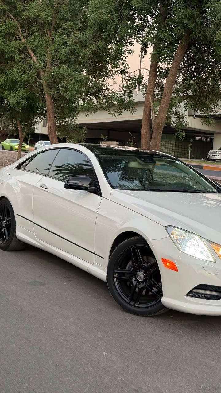 السلام عليكم
للبيع مرسيدس E350_ W207 
السياه موديل 2013 
اللون ابيض داخل بيجي 
رقم بغداد 
مواصفات 1/1
فتحه سقف ( بانوراما )
برده خلفيه كهربائيه
سستم صوت هارمن
سيدي جنجر ٧ أقراص مع شاشه عرض DVD بلادي
تحكمات كامله 
تدفئه كشنات 
كشن كهرباء و خزن ميموري 
البجم زنون 
السياره فوول مواصفات 
مكينه V6_3500 CGI
السياره عاديه مو فورمتك 
كامله السياره واي نقص مابيه الف الحمدلله 
صدر أمامي جديد 
طخم تاير جديد 
 مكفوله من الدواخل 
ماشيه 83.000 حقيقي 
رايده ب 16.500 وبيه مجال 
طبعا السياره كلش حلوه ماشاء الله وبالعافيه عل ياخده
السياره بيها قطعتين صبغ من امريكا وهنا صار بيها 3 قطع 

***********

اخوكم مهندس حسين ***********واتساب فقط
