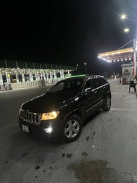 البيع جيب 2011 امريكية بيها جاملغ وربع البنيد وصار بيها هنا صبغ حزام ب...