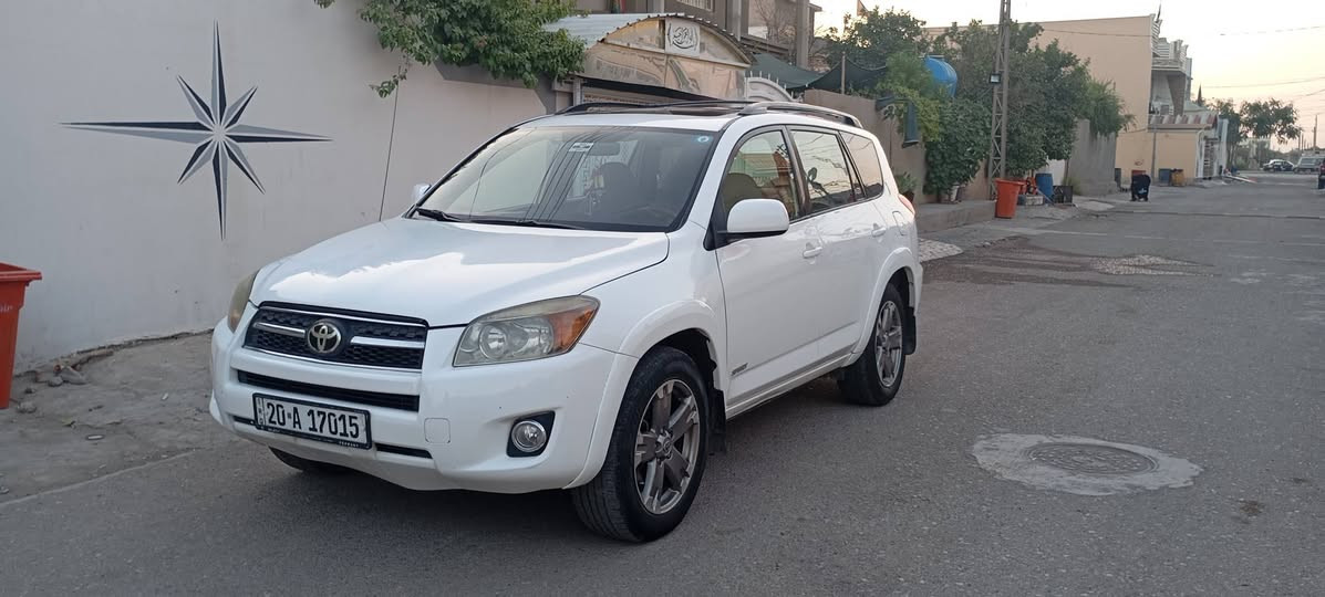 السلام عليكم راف 4 موديل 2008 سبورت محرك العضلات اليابانية 6V
الحجم 3500 cc فتحه خمسه راكب رقم ديالى مشروع وطني تحويل مباشر ضرر من أمريكا فقط جاملغ ايمن واني صبغت ثلاث القطع الاماميه جرد بدون ضربه دكت جاجوك داخل ما بيها سنويه لل2028 ما ساقطه والسعر مناسب جدا بالعافية للياخذها 99 وبيها مجال *********** مكان ديالى المقدادية
