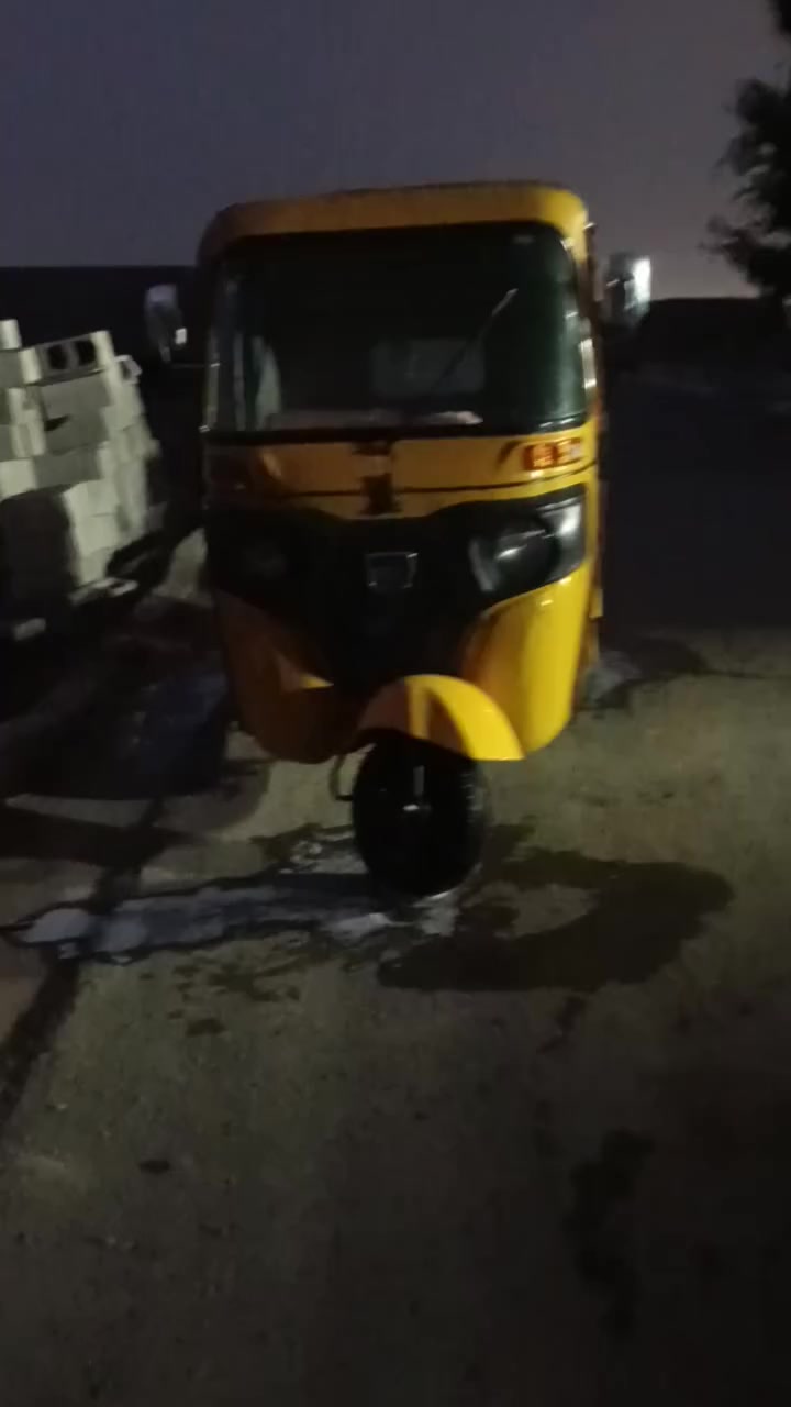 اسلام عليكم تكتك 19/12 اوراق شاكر ابو لمجر 
الكشره كفاله من صبغ ولمعجون 
التكتك جاهزه مال جناي 
مكينه لاتنقيص لاتبخير 
المكان عماره 
السعر 5و200 وبيها مجال قليل للشراي فقط 
الاستفسار ‎***********
