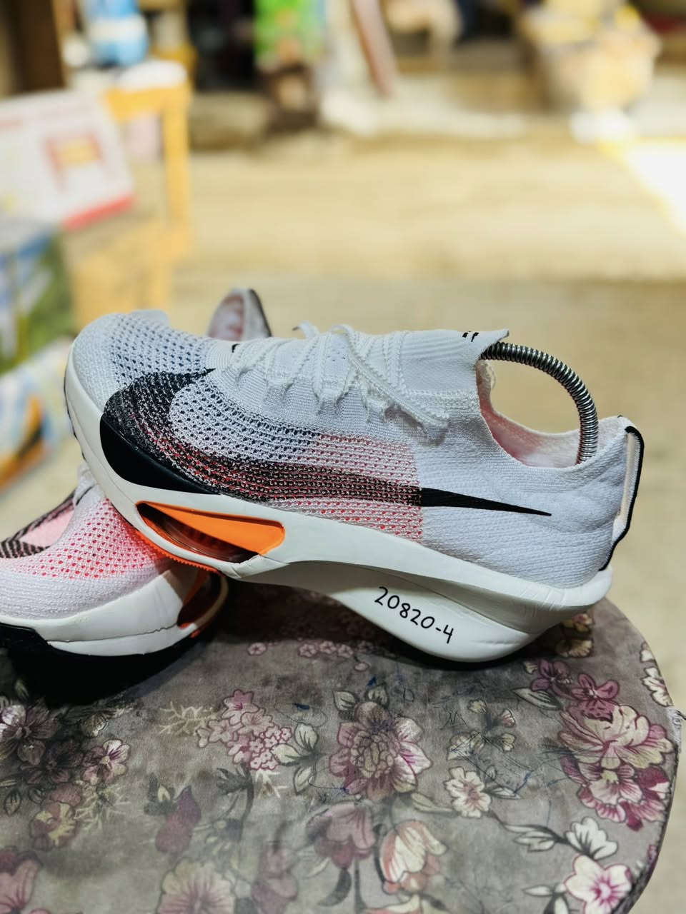 اوربي اصلي درجه اولى.  سعر القطعه ٢٠ الف


**إذا كنت صاحب هذا الإعلان وتريد حذفه لأي سبب، رجاءا أرسل رسالة إلى الدعم الفني**