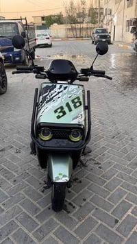 للبيع دراجه شحن بعدهه جديده سعرهه 500الف الاتصال عله هاذه الرقم 078315...