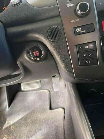 السلام عليكم سيراتو ٢٠١٣ كاارتوون. ادوات كص جنطة متؤمة طبق الاصل رقم الشاصي. مطابق شرط الحاسبة . فول مواصفات بصمة  جلد تدفئة كشنات حساسات  محرك ١٦٠٠ بانزين اصل  السياررة بالكارتون كير ومكينه زيرو. تخم تاير جديد  ويل. كب مكانهه بغداد  اي نقص مابيهه جاهزه للاخير دخول. جديد عارضهه ب ٤٥ بيهه مجال حك الجيه ***********
