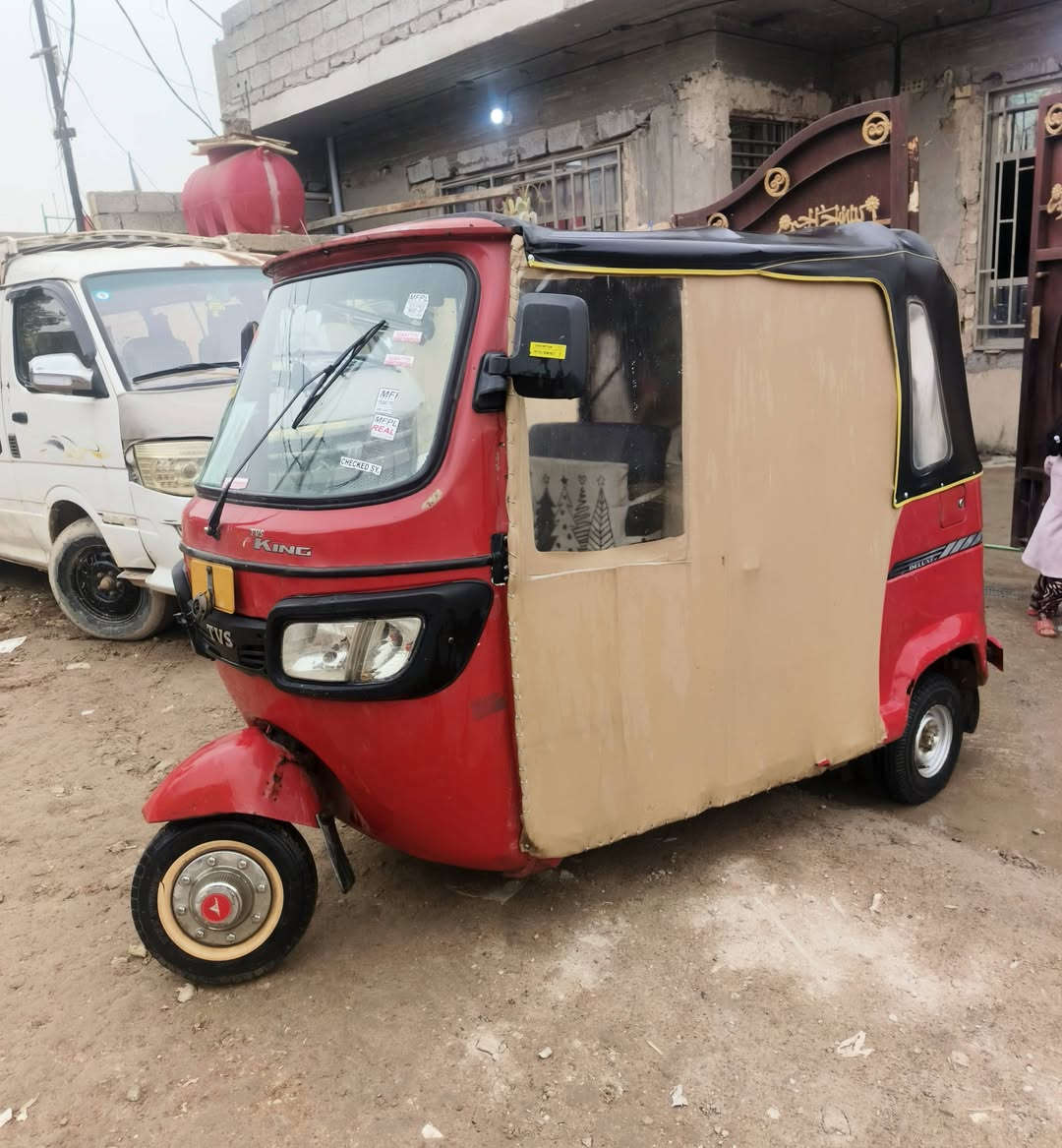 تكتك تي في إس موديل 18  أوراق كامله تكتك خير من الله  مكينه حلوه كبل للشارع بيهه نقص بوري مال بريك فقط وكبل للشارع ليريدهه يتصل لوخاص وبخدمته سعرها 2500  مكاني بغداد قريب عل شعب
رقمي ***********
