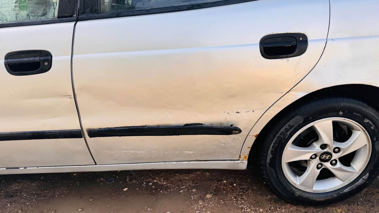 دايو لكنزه 2001 سياره محوره كير وحرك كورلا بيكاتشو سياره جاهزه كهربائيات شغاله حداديه حلوه. ب اسمي رقم انكليزي  مصبوغه عام حمليه والبدي شوف العين دواخله نضيفه السعر37. وبيه مجال قليل. بيع  أو مراوس حسب القناعه  للتواصل *********** ابو الخصيب, البصرة
