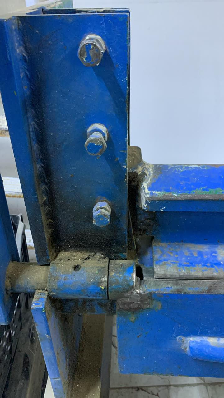 السلام عليكم معواجة للبيع المكان كربلاء. شارع الروضتين ***********
بيها لحيم وسكينة بيها عواج تحتاج تصفير 
السعر ٧٥٠ الف
