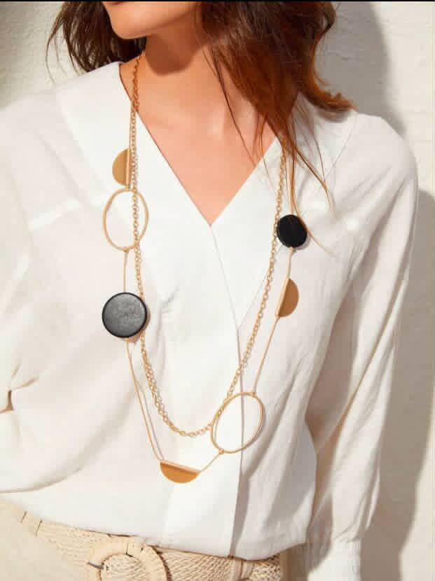 (توصيل مباشر ) 😍
كما عودناكم دوما على كل ما هو مميز من تنسيقات الاكسسوارات 🥰 
وفرنا لكم هذه الموديلات 
للحجز والاستفسار يرجى مراسلة الصفحة 
 #شي_ان
#بيع_مباشر وتوصيل خلال يوم واحد💞


**إذا كنت صاحب هذا الإعلان وتريد حذفه لأي سبب، رجاءا أرسل رسالة إلى الدعم الفني**