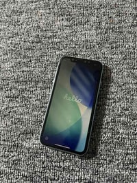 ايفون ١١ عادي  جهاز جدا نضيف  كله بلادي ما مبدل بي شي  عدا البطاريه وا...