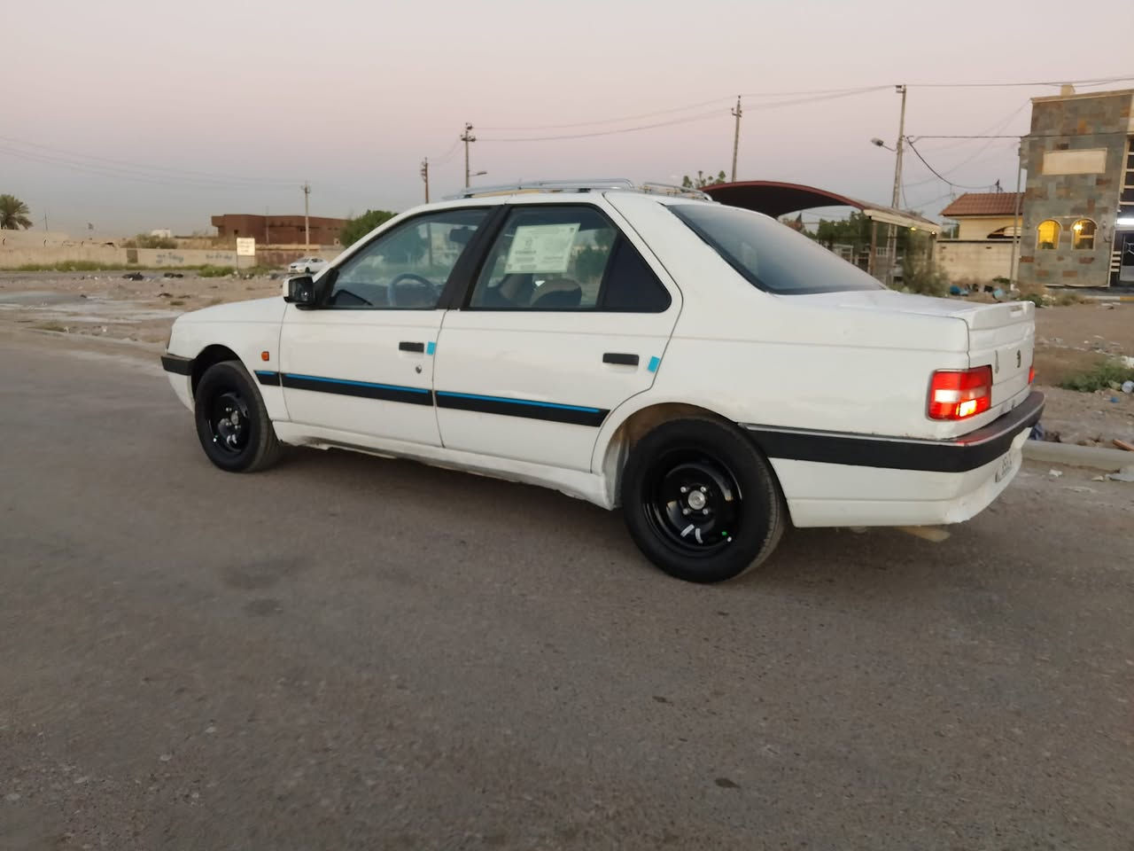 بيجو لميس موديل ١٣محرك لاصرف ولاتبخير شرط صدر أمامي وخلفي جديد تخم تاير جديد تبريد ثلج دوشمه عام ارضيه وكشنات وسقف رقم جديد دولي بغداد سياره جاهزه بمعنه الكلمه مكان السياره بغداد السعر ٤٠ وبيهه مجال قليل ***********
