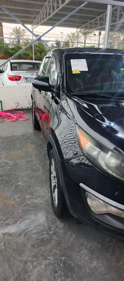 السلام عليكم للبيع كيا سبورتج موديل ٢٠١٦  وارد امريكي حادث قطعتين بدون دواخل رقم اربيل بسمي سيارة جديدة كير مكينة تبريد مكفولات السعر 112وبيهة مجال مكاني بغداد ***********
