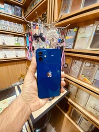 ‏iPhone 12 عادي للبيع 300 وبي مجال ‏كفالة عامة  هذا رقمي 07750043299￼