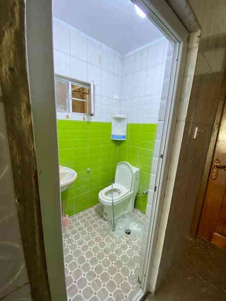 دار للبيع مساحه 50متر /في منطقه حي سومر سارع المدارس الرئيسي
الواجه 3,75 النزال 13,30
الطابق الأرضي 
صاله + مطبخ + خدمات + غرفه نوم 
الطابق الأول
2غرف نوم + خدمات
الطابق الثاني 
بيتونه + سطح مع مخزن

للاستفسار اكثر اتصال بالرقم او مراجعه مكتب الجوهره للوساطة العقارية الكائن في شارع الكنيسه ***********
