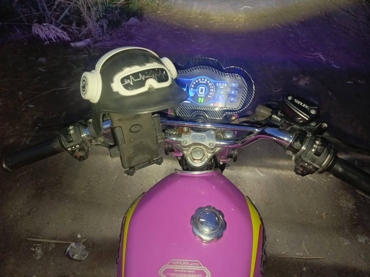 السلام عليكم دراجه سونلنك موديل 25 دراجه بعدهه جديده مكاني بغداد رايدهه ب750 وبيهه مجال حك الجيه هاي ارقام واتساب ورصيد
*********** ***********
