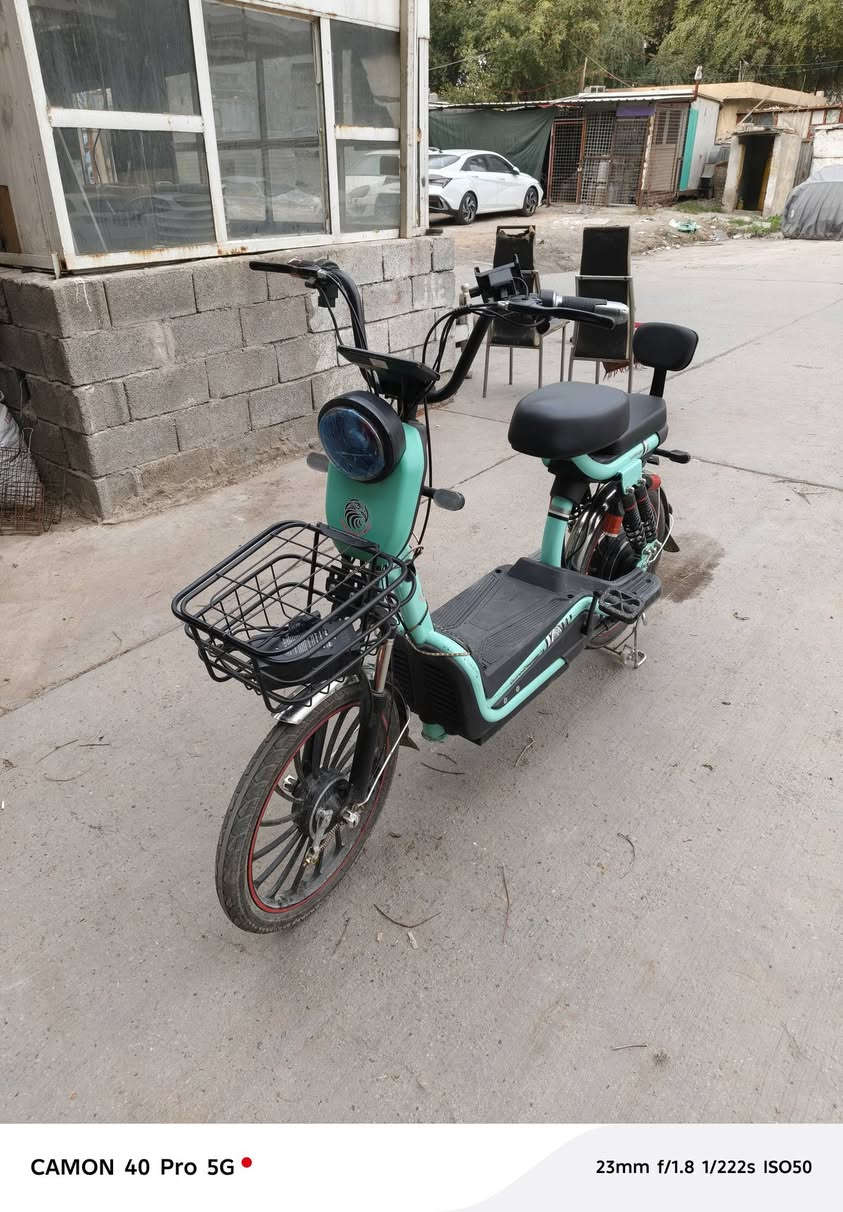 بايسكل  شحن  سرعه ٥٠ استعمال قليل حجم  ٢٠  تمشيك  ٣٥ كيلو سعر ٣٢٥ وبيه مجال  بصيط مكاني العلاوي ***********
