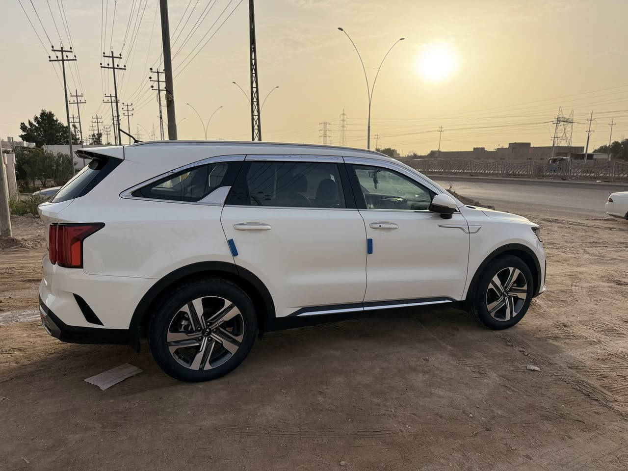 السلام عليكم
للبيع سورنتو موديل 2021 
كفاله عامه ماشه 108 كيلو فقط 
محرك 6 سلندر تشغيل عن بعد 
كشنات جلد 3 قطع تبريد 
مرايات شفط + بصمتين 
فول مواصفات عدالبني رامه 
السعر 270 وبيه مجال بسيط 
العنوان البصره قضاء القرنه 
الهاتف ***********
