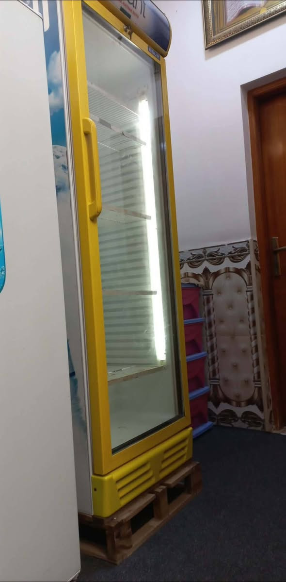 للبيع عارضة نظيفه جدا ايكور تركية 
للإستفسار ***********
