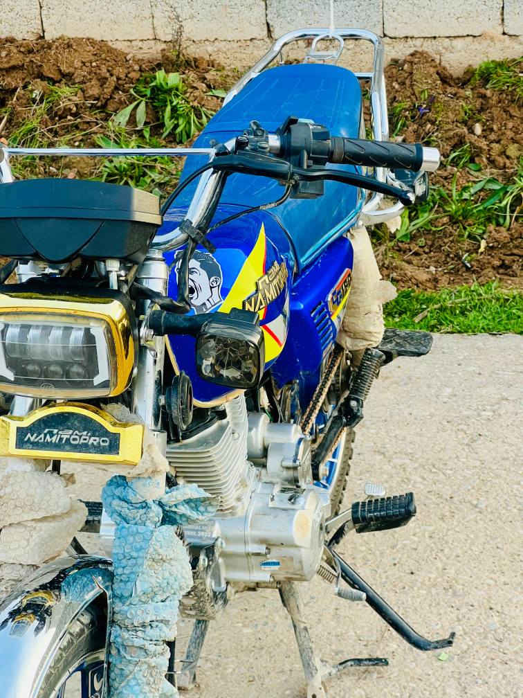 السلام عليكم 
دراجه للبيع موديل 25 
نضيفه حيل 
مثل ما تريدهة 
السعر 750 
للاستفسار 
***********
ملاحظة: قبق الزنجيل موجود بس مو شادو
