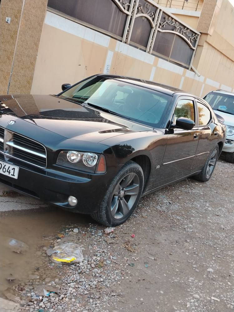 جارجر 2010 محرك حجم 3500 اصل   
محرك كير تبريد طخم اكسل شرط وخير من الله  
 
كشنات كهربائيّ 
تبريد قطعتين 
غرفتها نظيفه 

بيها 3 قطع صبغ باب السايق مبدل اصلي  حادثها بجم بيها دواخل قليل ع البارد 
رقم سليمانية دولي هزه جديده سنويه الى 2030 باسمي كابون بانزين بيها شرط التحويل 

رقم صاحب سيارة
 ***********
الاتصال والمراسله باقي التفاصيل  ع الواتس اب فقط كركوك, العراق
