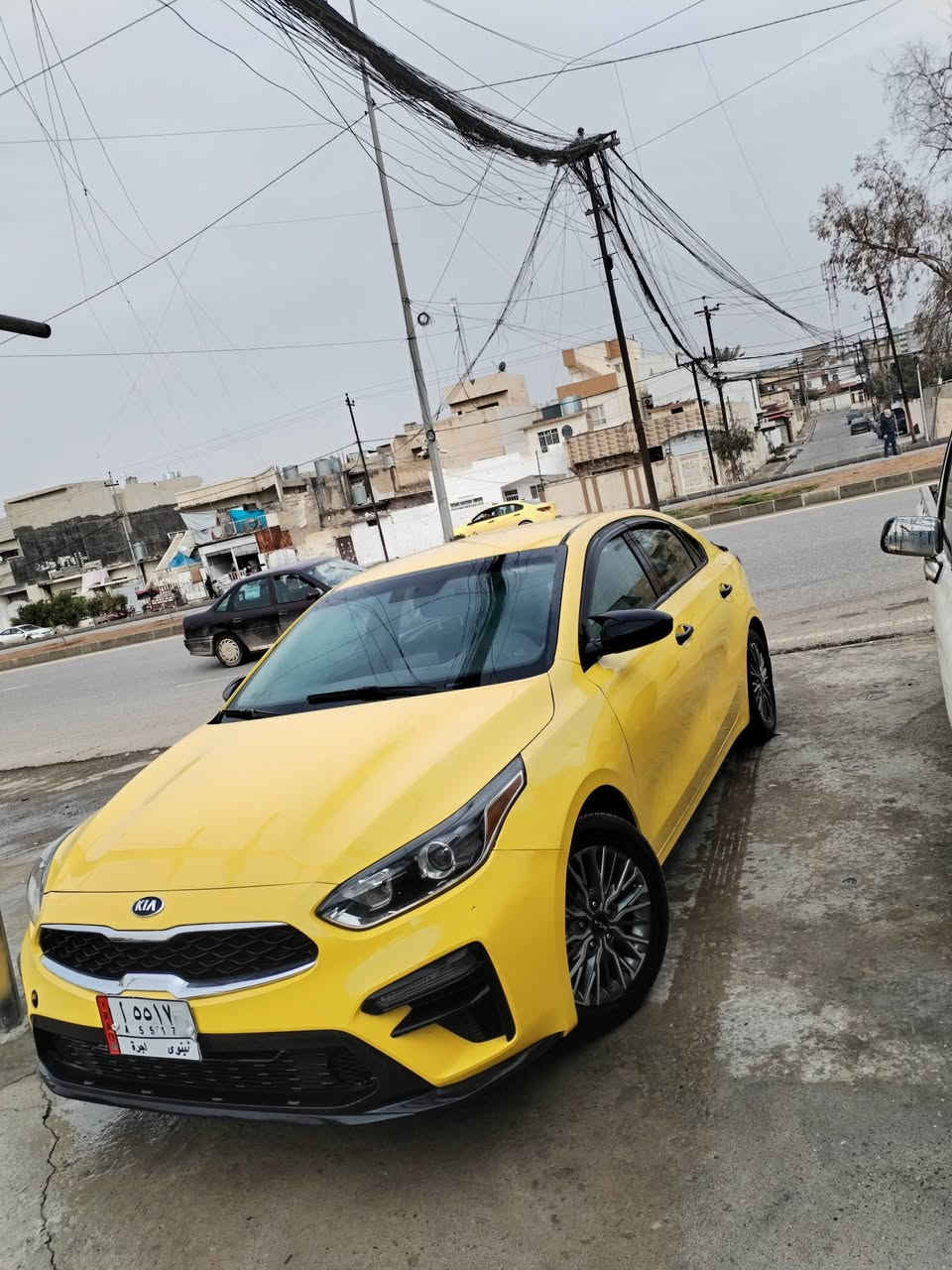 كيه فورتي. 2021
كير عادي
سياره شرط تحويل
كير محرك شرط
كابون بانزين
سياره مصفر تخذها هيئه وغرامات
ضرر جملغ امامي  وجملغ ثاني بل عراق ما بيها اي دواخل
طخم تاير جديد ويل كب جديد اصلي مال فورتي
سياره دينار ما تصرف عليها شغل وتتكل علا الله
مكاني موصل. سعر 127. وبيها مجال بصيط
***********
***********
