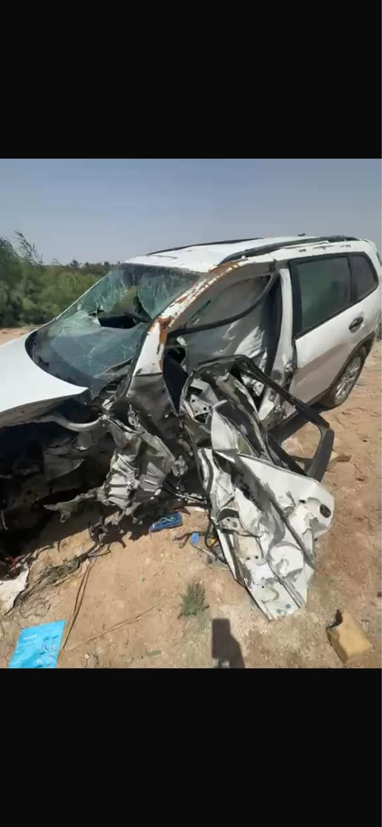 جيب بزون مديل 17 حادث 
رقم بغداد باسمي 
مكان السياره بصرة 
السعر 45 
رقم الهاتف *********** البصرة, العراق
