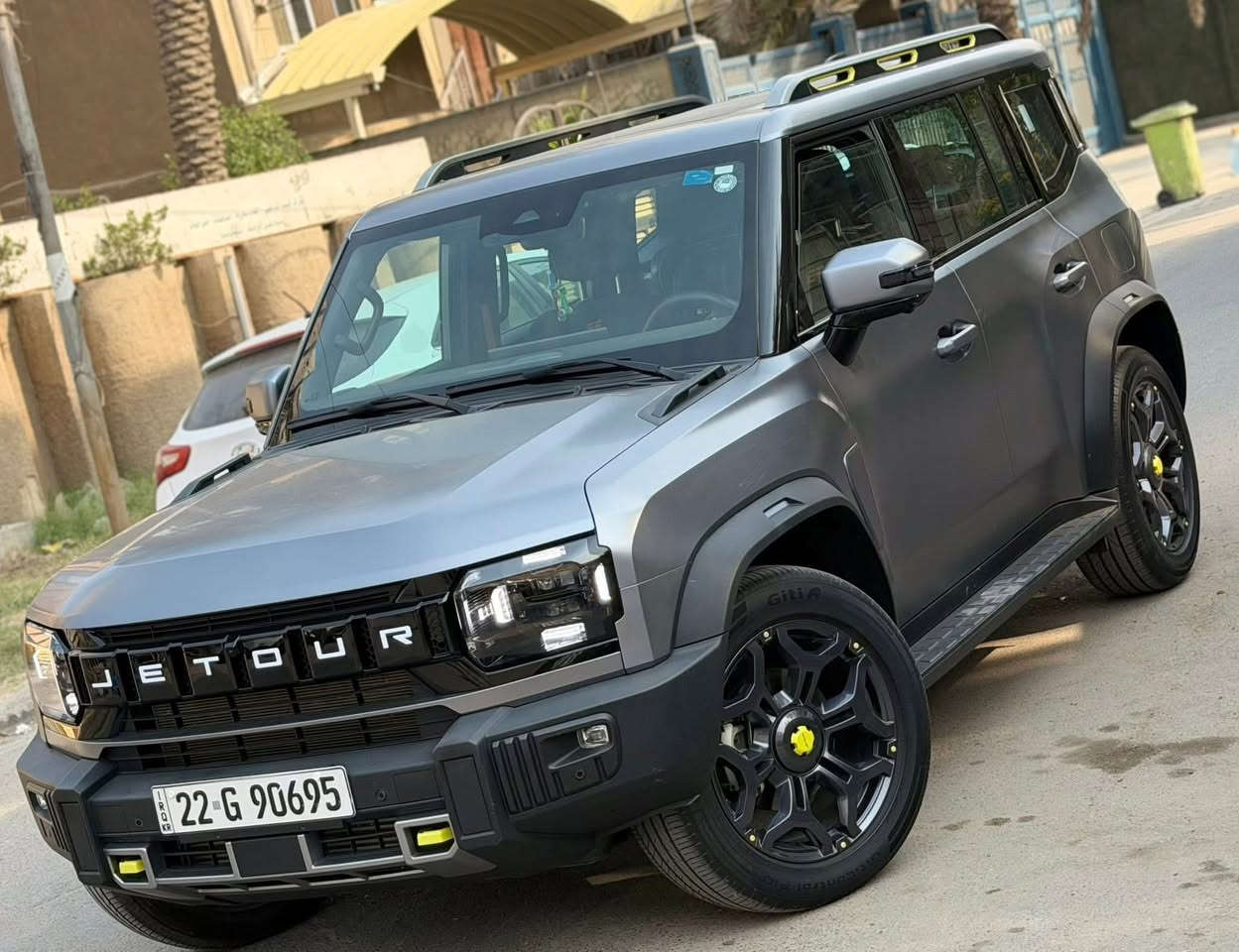 الدولي جديد بسمي تحويل ثاني يوم لون سمنتي طافي مميز ماشيه ١٣ الف جديده على ايدي مكفول كفاله عامه من كلشي 
المواصفات  
🔹بانوراما 
🔹حساسات امامي خلفي
🔹كامرات 360 
🔹كشنات جلد 
🔹تبريد قطعتين 
🔹شاشة عرض حجم كبيرة 
🔹ثلاجة 
🔹تشغيل عن بعد وبصمة عدد 2 
🔹انعكاس الشاشة 
🔹منفذ 2 USB
🔹مصابيح LED كافة السيارة
🔹ناقل حركة 7 سرعات
🔹منفذ تايب سي
🔹اوامر وتحكمات صوتية
🔹مثبت سرعة 
🔹محرك 2000 تيربو اقتصادية بمعنة الكلمة
🔹داخل السيارة زيتوني رياضي وكشنات جلد رياضي
🔹نظام مراقبة ضغط الاطارات
وبعد بيها هوايه مواصفات 
مكان السياره بغداد 
عارضها ب ٢٧٥ وبيها مجال للشراي 
وهذا رقمي 
***********
