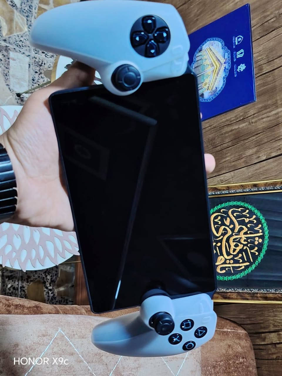 من رخصه الادمن
السلام عليكم عندي جهاز بورتول بلي ستيشن 5 مثل ما بالصوره الجهاز جديد كارتونه وجنطه وياه لاصق ضد الكسر و قبضات جلاتينه مشتري ب350 عارضه ب325 و بيه مجال الي يريده فقط مو يطب يعامل و يطلع و شنو هال الجهاز الي يعرفونه و شرايه ادخلي
مراسله خاص او واتس ***********
