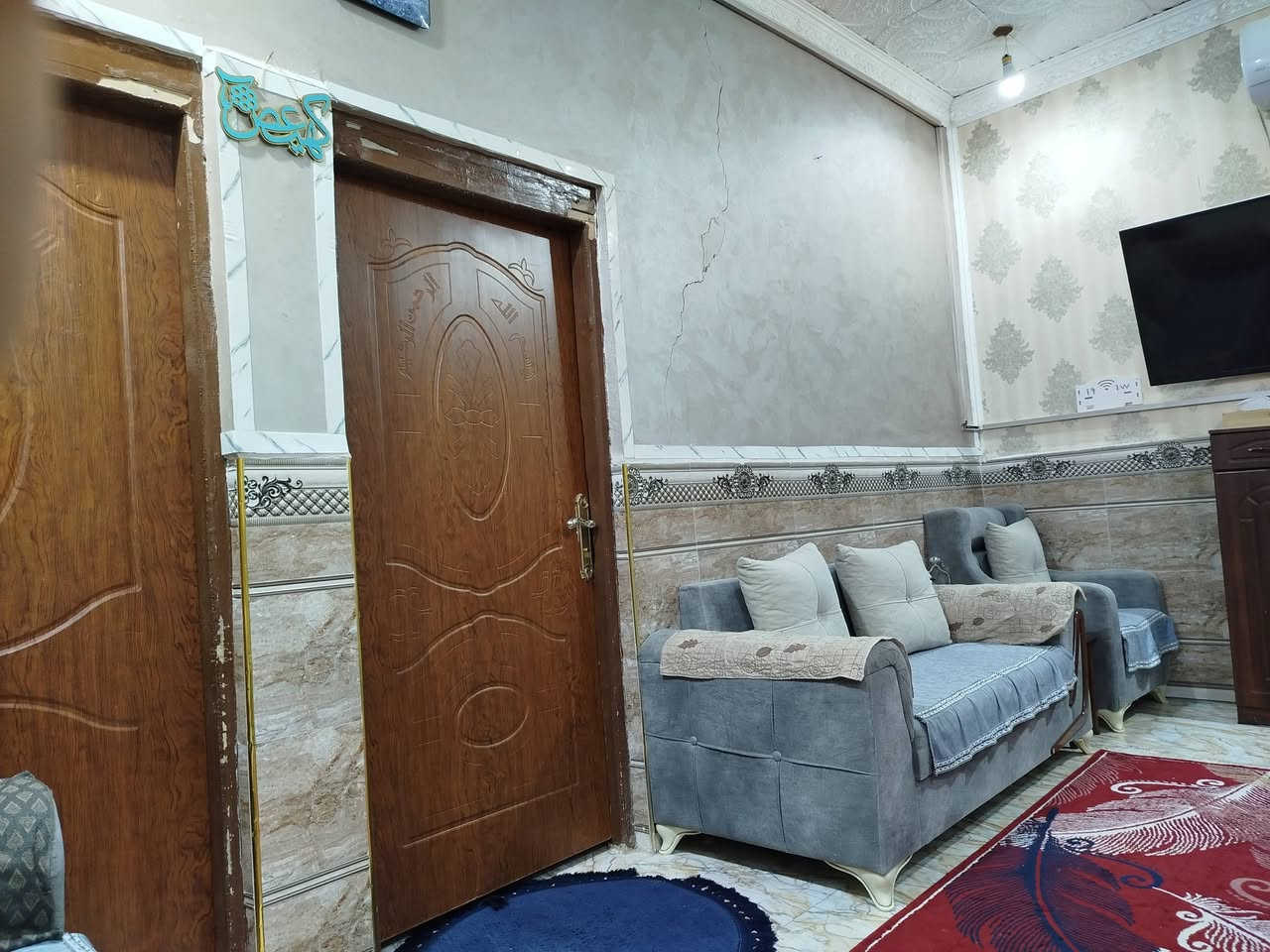 بيت للبيع مرتب مساحته 100 م خلفي
غرف نوم عدد 2 4*5 مطبخ بارد 3*3 مطبخ حار 3*2
صاله كبيره 6*4 صحيات خارجيه 3*2 الأرضيه موزاييك
درجه أولى الوزره سيراميك متر البيت كله المطبخ والصحيات
سيراميك للسقف بناء بلوك كهربائي عكاده كافة الخدمات متوفرة
ماء كهرباء مجاري مولد نت ضوئي وي البيت سعر البيع 43 بي مجال بسيط *********** متوفر وات ساب
الناصرية الأسكان الصناعي شارع الجامع الكبير ..... زراعي
