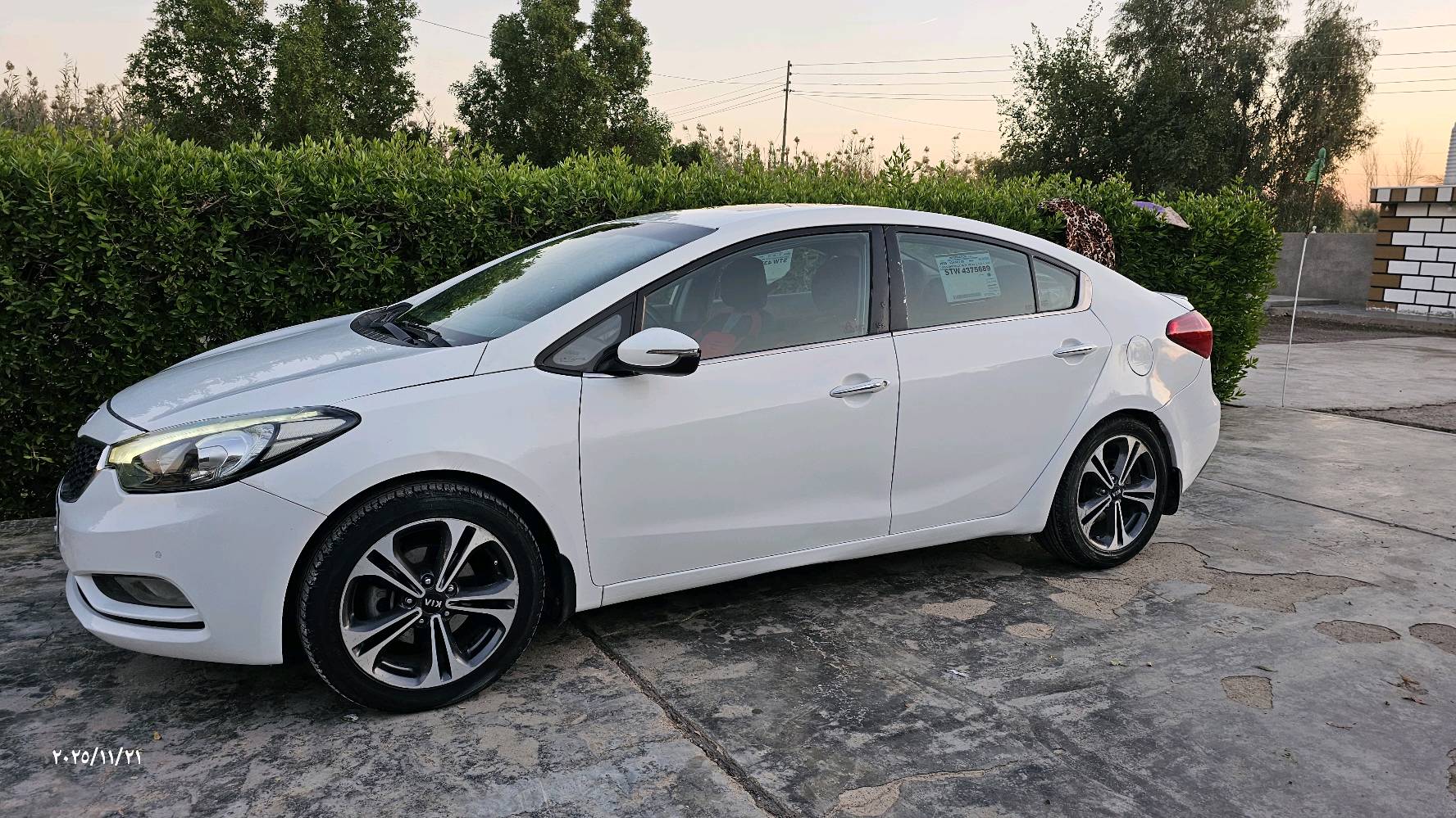 (س ع) للبيع سيراتو 2013 شكل 2014 رقم اربيل فول مواصفات 1/1مكينه 1600 دوش مكينه و كير كهربائيات كفاله تتفئة تبريد كله شغال جاهزه للخير مابيهه اي نقص ضرر صبغ جاملق الخلفي و باب الخلف السائق مبدل و شويه من باب السائق// السعر (115) و بيهه مجال //عنوان بغداد النهروان مبايل ( *********** )