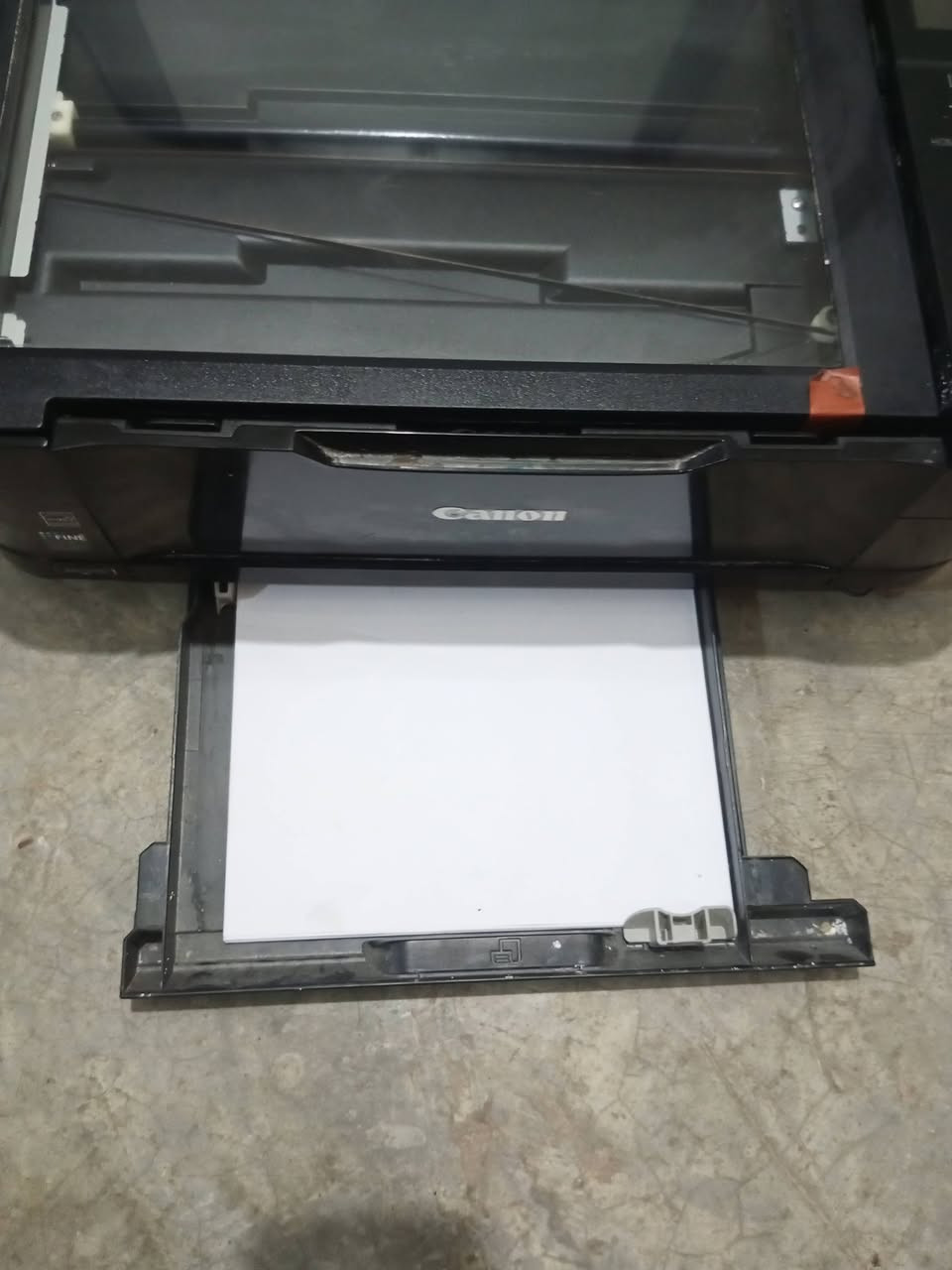 طابعه استنساخ جديد النوعية كانون يشتغل كامل سعر مناسب مكاني شركة طارق ***********
