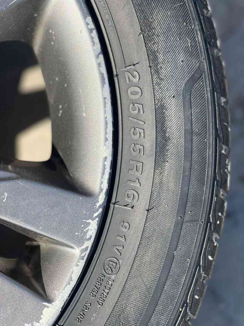 السلام عليكم ويل كب ألنترا حجم 16 نضيف مع اطارات نص عمر السعر 300 مكاني حله حي الجزائر ***********‬‏
